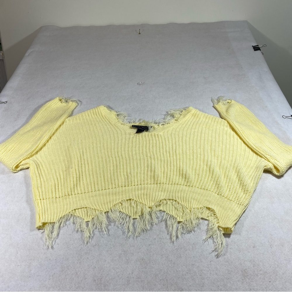 Polly and Esther Oversized Sweater Distressed Knitted Frayed LG Cropped top